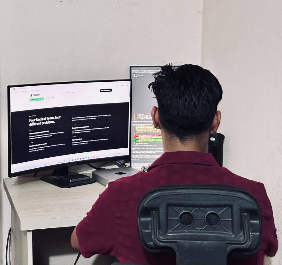 Web Topaz developer at work